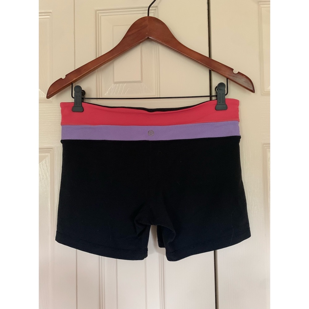 Lululemon mid-2000s Reversible Groove Short